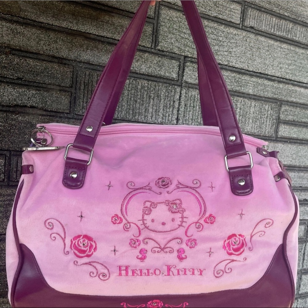 Sanrio ISO hello kitty velvet/Valor bag